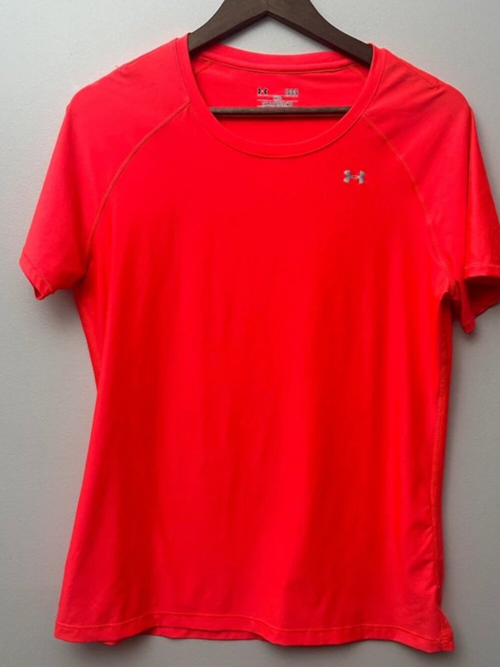Under Armour Bright Pink Shirt Large